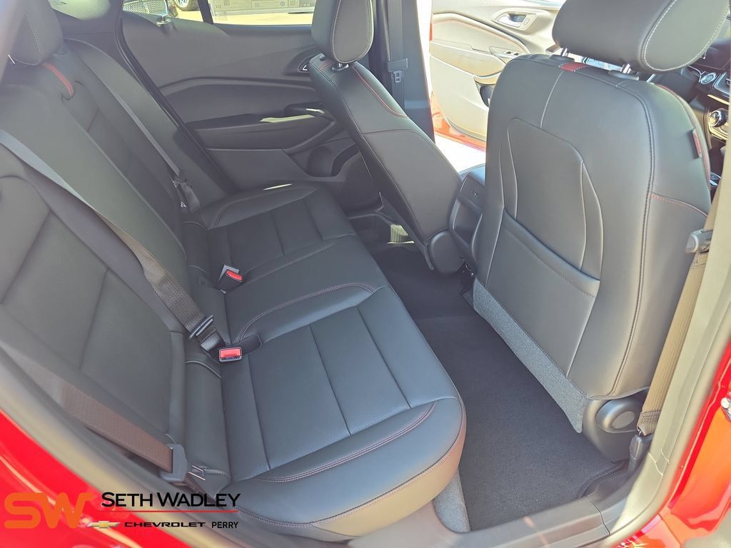 New 2026 Chevrolet Trax RS w/ Sunroof Package FWD image 12
