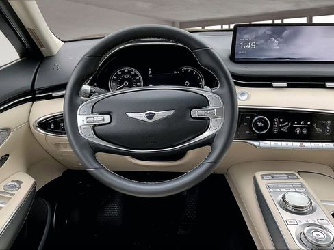 Used 2023 Genesis GV70 2.5T w/ Select Package AWD/4WD image 8