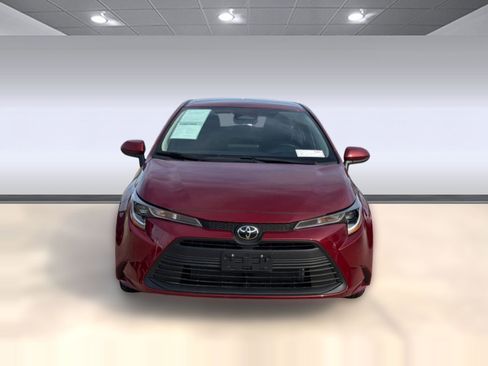 Used 2026 Toyota Corolla LE FWD image 5