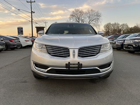 Used 2017 Lincoln MKX Reserve w/ Lincoln MKX Climate Package image 2