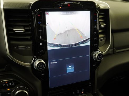 New 2026 RAM 1500 4x4 Crew Cab image 23