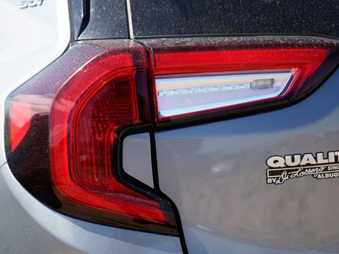 Used 2024 GMC Terrain SLT image 16