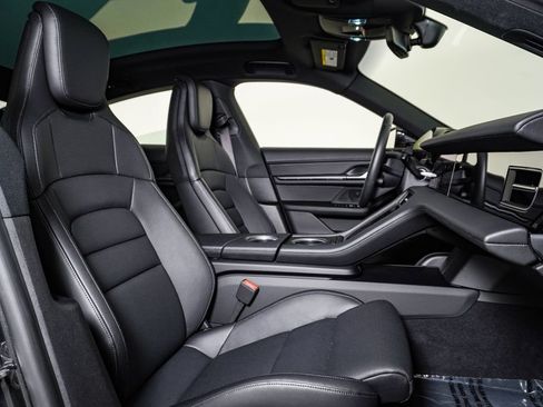 Certified 2025 Porsche Taycan AWD/4WD image 15