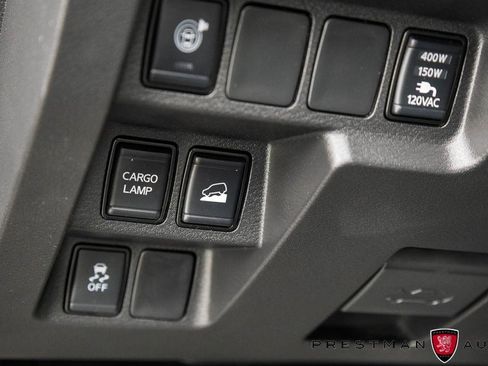 Used 2024 Nissan Frontier SL w/ Technology Package image 36