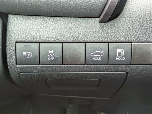 Used 2023 Toyota Camry SE FWD image 13