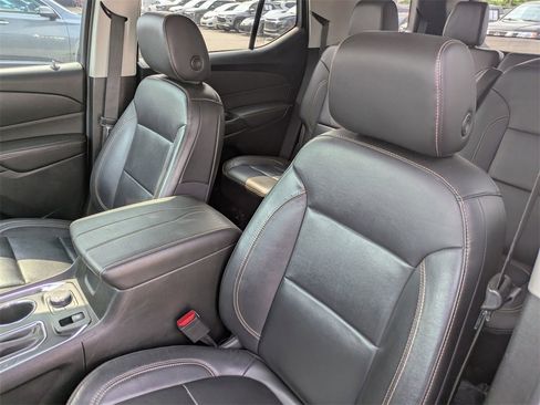 Used 2020 Chevrolet Traverse RS image 20