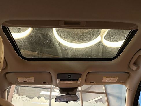 Used 2024 Nissan Sentra SV w/ SV Premium Package image 22