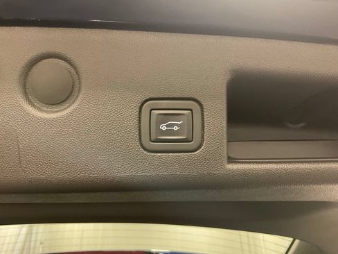Used 2022 Chevrolet Equinox LT AWD/4WD image 39