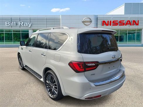 Used 2024 INFINITI QX80 Sensory image 3