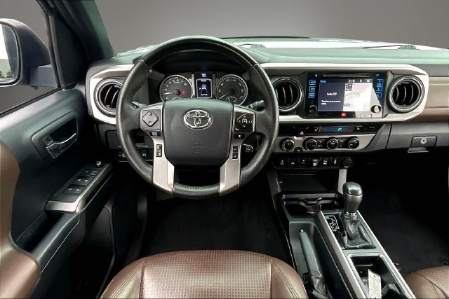 Used 2018 Toyota Tacoma Limited AWD/4WD image 9