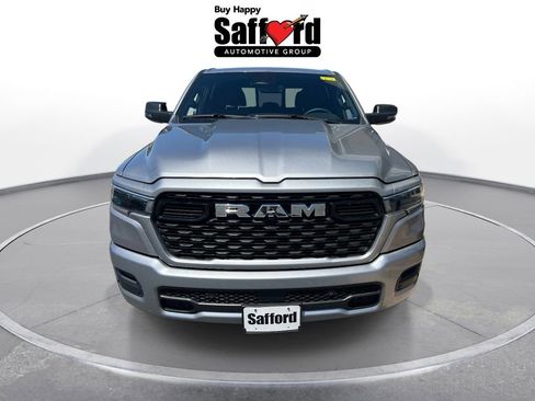 Used 2025 RAM 1500 Big Horn AWD/4WD image 5