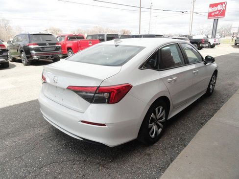 Used 2022 Honda Civic LX image 5