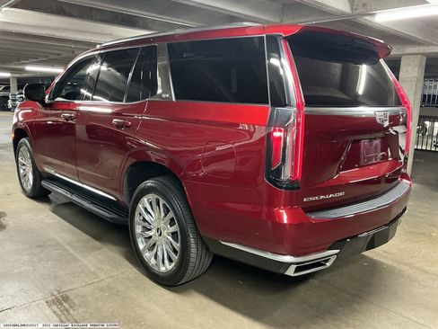 Used 2022 Cadillac Escalade Premium Luxury RWD image 5