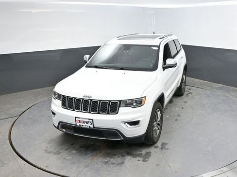Used 2020 Jeep Grand Cherokee Limited w/ Luxury Group II AWD/4WD image 36