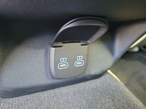 New 2026 Genesis GV70 2.5T AWD/4WD image 10