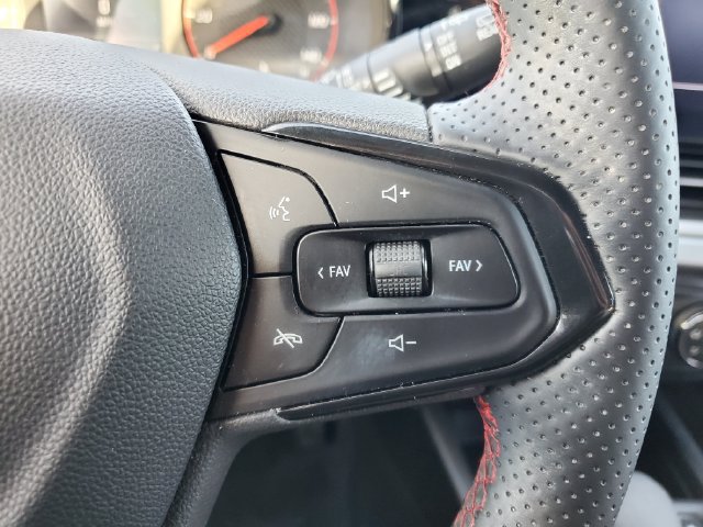 Certified 2024 Chevrolet Trax RS w/ Driver Confidence Package FWD image 22