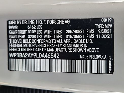 Used 2020 Porsche Cayenne image 32