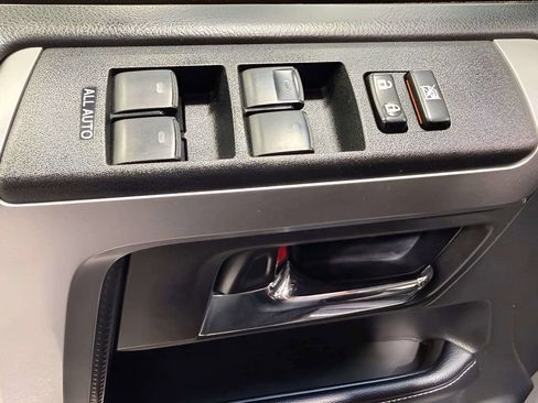 Used 2022 Toyota 4Runner SR5 AWD/4WD image 19