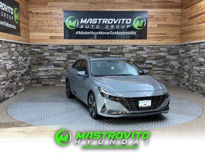 Used 2022 Hyundai Elantra SEL w/ Convenience + Premium Package