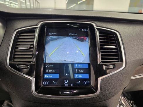 Used 2018 Volvo XC90 T5 Momentum w/ Convenience Package AWD/4WD image 19