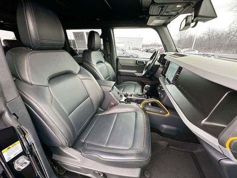 Used 2022 Ford Bronco Badlands image 36