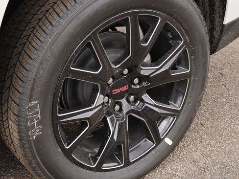New 2026 GMC Yukon Elevation AWD/4WD image 37