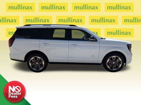 New 2025 Ford Expedition King Ranch image 2