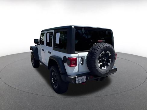 Used 2025 Jeep Wrangler Unlimited Rubicon AWD/4WD image 11