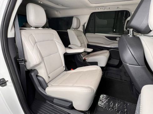 Used 2025 Lincoln Navigator L Reserve AWD/4WD image 26