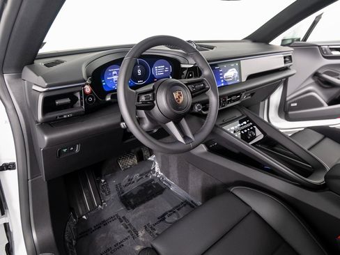 New 2025 Porsche Macan 4 Electric image 21
