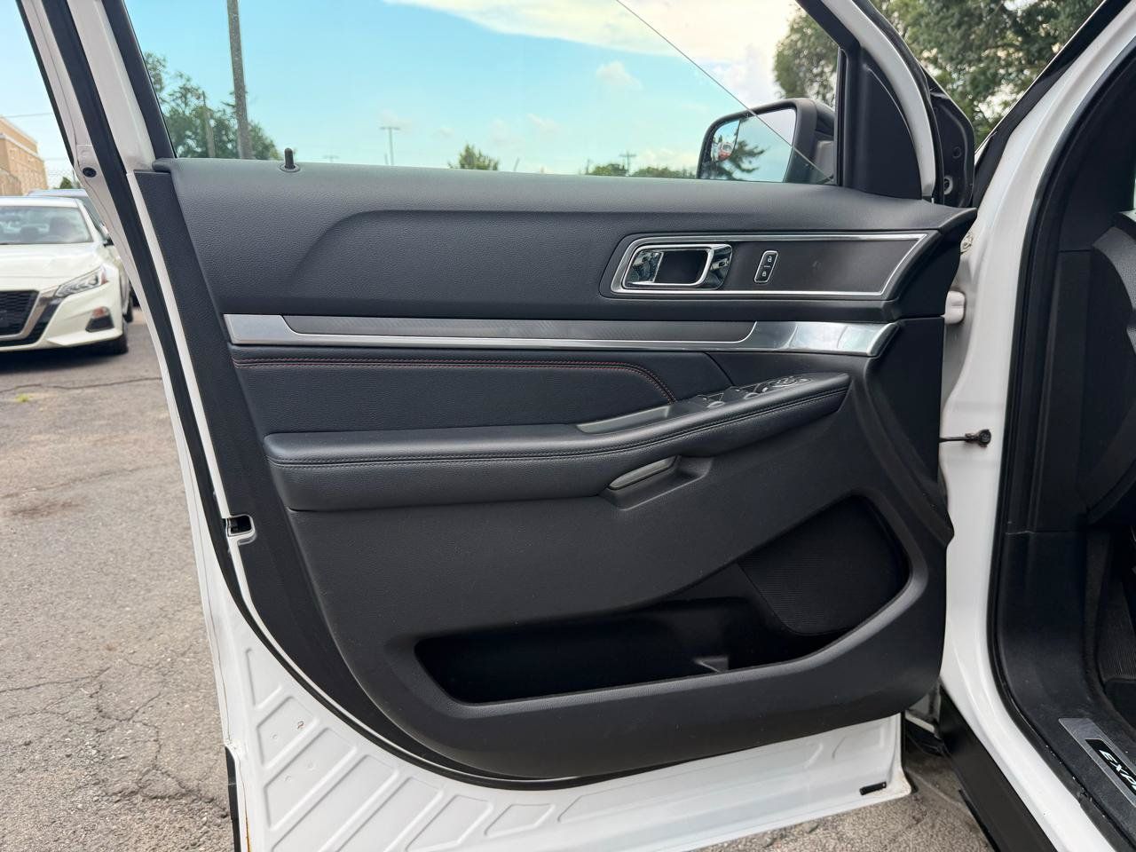 Used 2017 Ford Explorer Sport AWD/4WD image 15