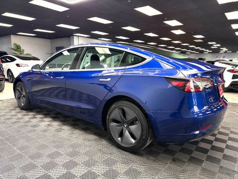 Used 2018 Tesla Model 3 Mid Range RWD image 9