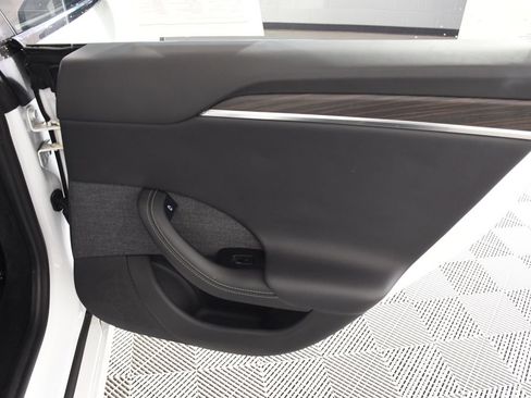 Used 2022 Tesla Model S AWD/4WD image 21
