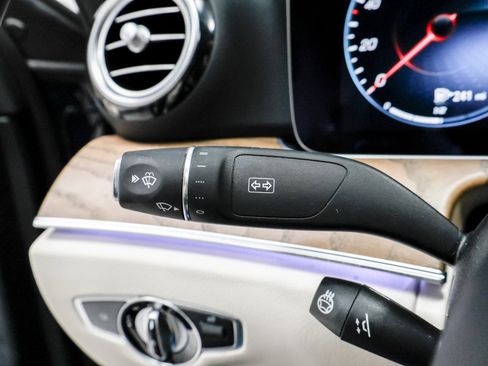 Used 2023 Mercedes-Benz E 350 4MATIC Sedan image 9