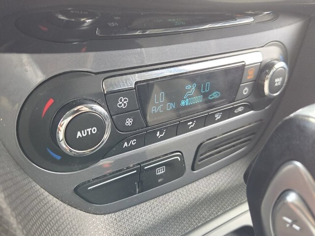 Used 2016 Ford Transit Connect Titanium FWD image 23