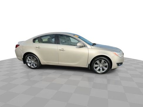 Used 2015 Buick Regal Premium w/ Experience Buick Package image 9
