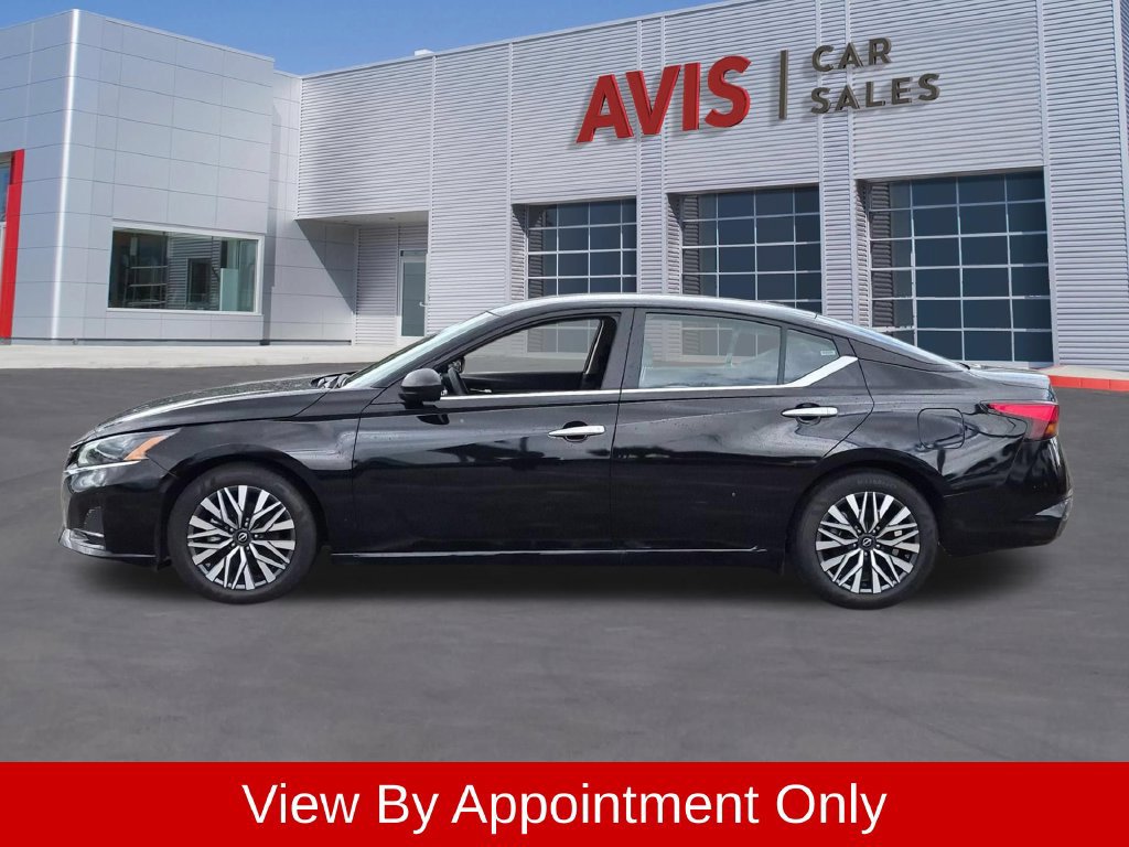 Used 2025 Nissan Altima 2.5 SV FWD image 10