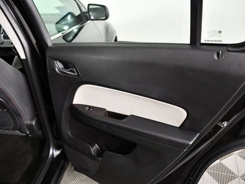 Used 2017 Chevrolet Equinox LS FWD image 40