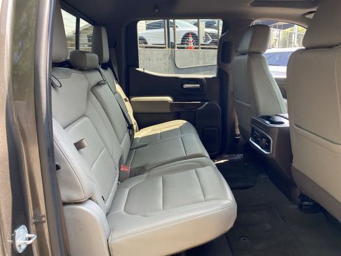 Used 2019 GMC Sierra 1500 SLT w/ SLT Premium Plus Package AWD/4WD image 17
