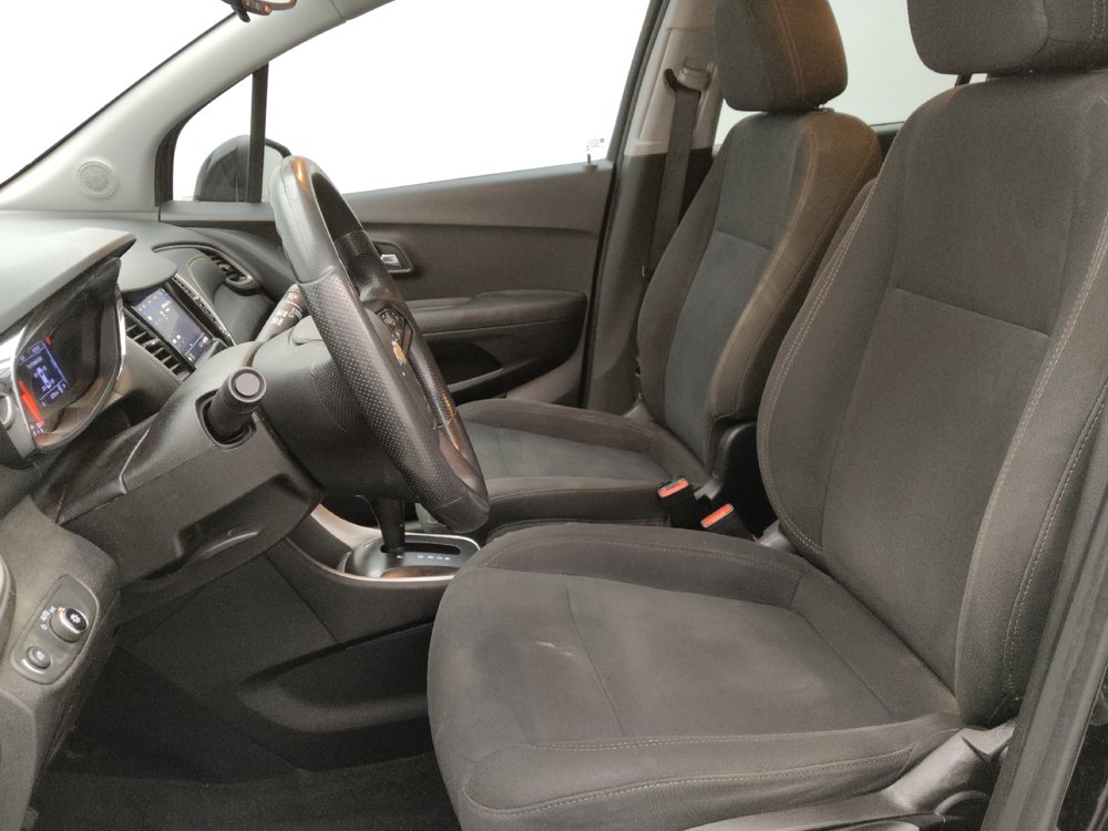 Used 2020 Chevrolet Trax LS w/ Tint and Cruise Package FWD image 17