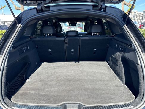 Used 2024 Mercedes-Benz GLC 43 AMG GLC 43 AMG image 12