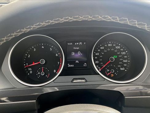 Used 2021 Volkswagen Tiguan SE FWD image 26