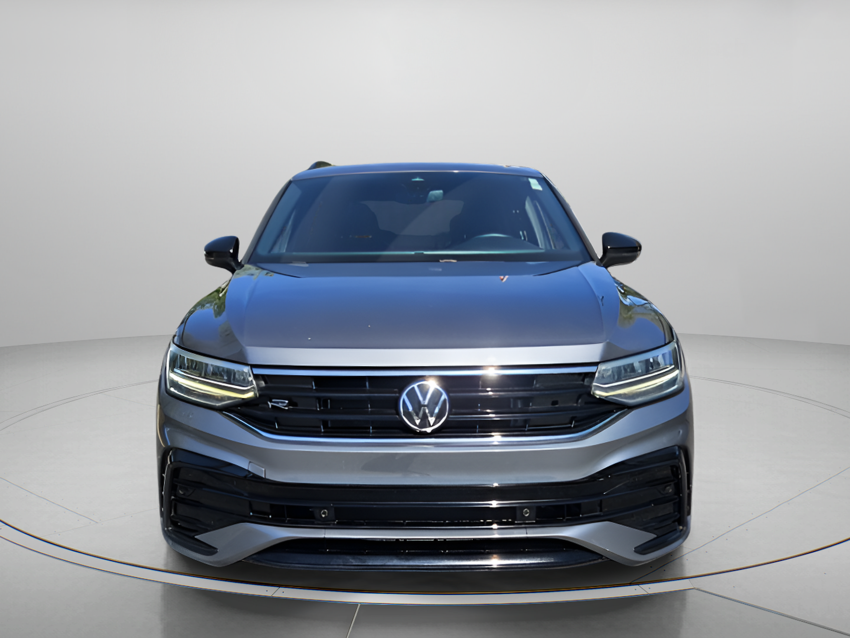 Used 2023 Volkswagen Tiguan SE R-Line FWD image 8