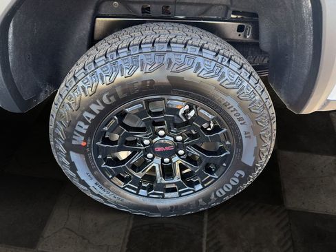 New 2026 GMC Canyon Elevation w/ Convenience Package AWD/4WD image 10