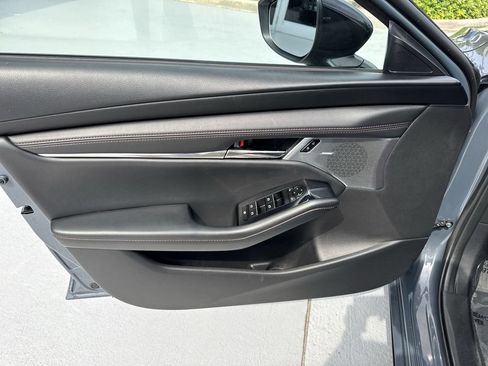 Used 2023 MAZDA MAZDA3 s FWD image 38