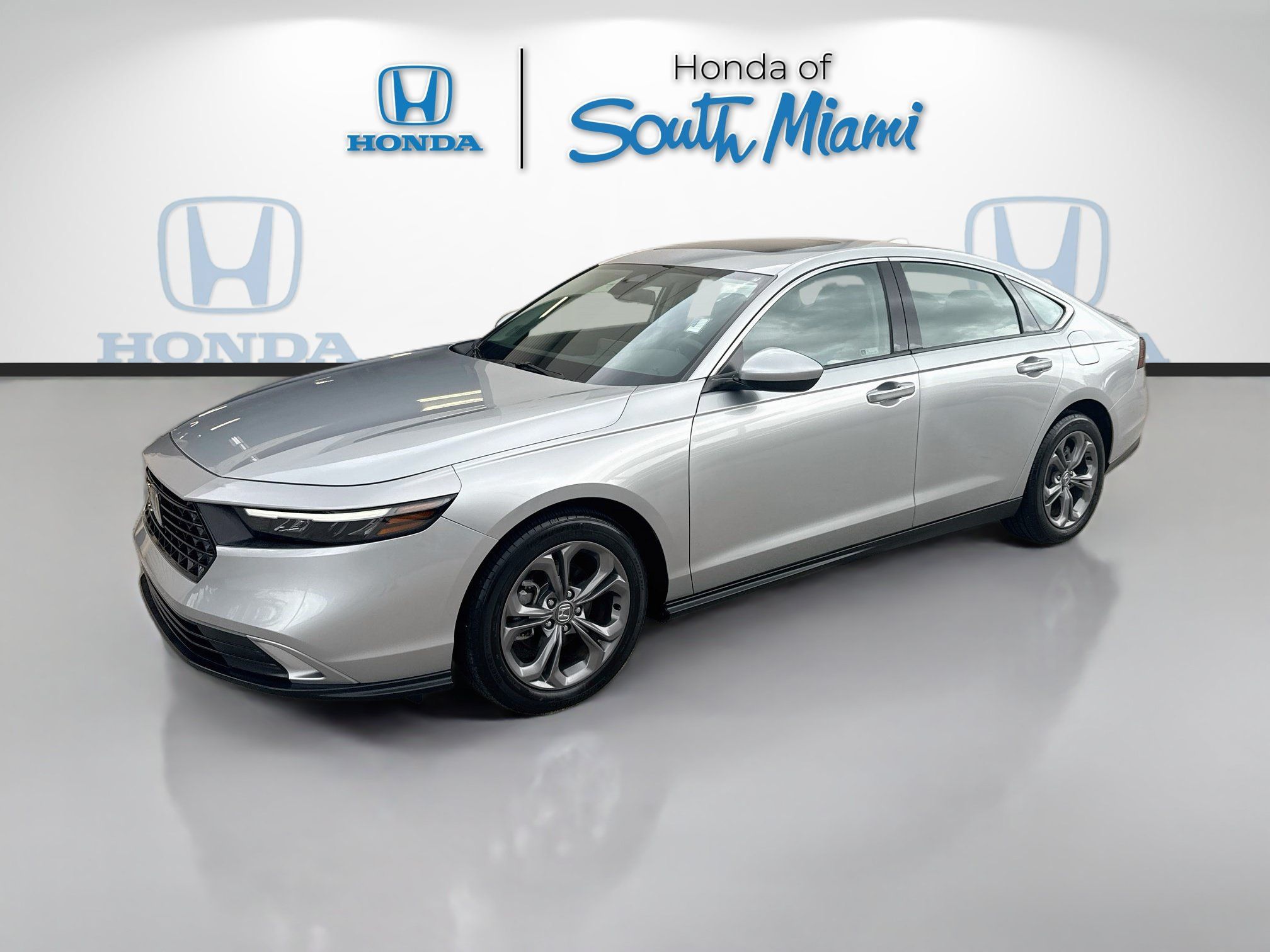 Certified 2024 Honda Accord EX image 3