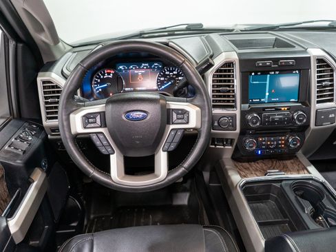 Used 2017 Ford F250 Lariat w/ Lariat Ultimate Package AWD/4WD image 12