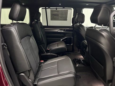 New 2026 Jeep Grand Wagoneer L Limited AWD/4WD image 18