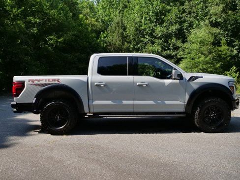 Used 2026 Ford F150 Raptor AWD/4WD image 46