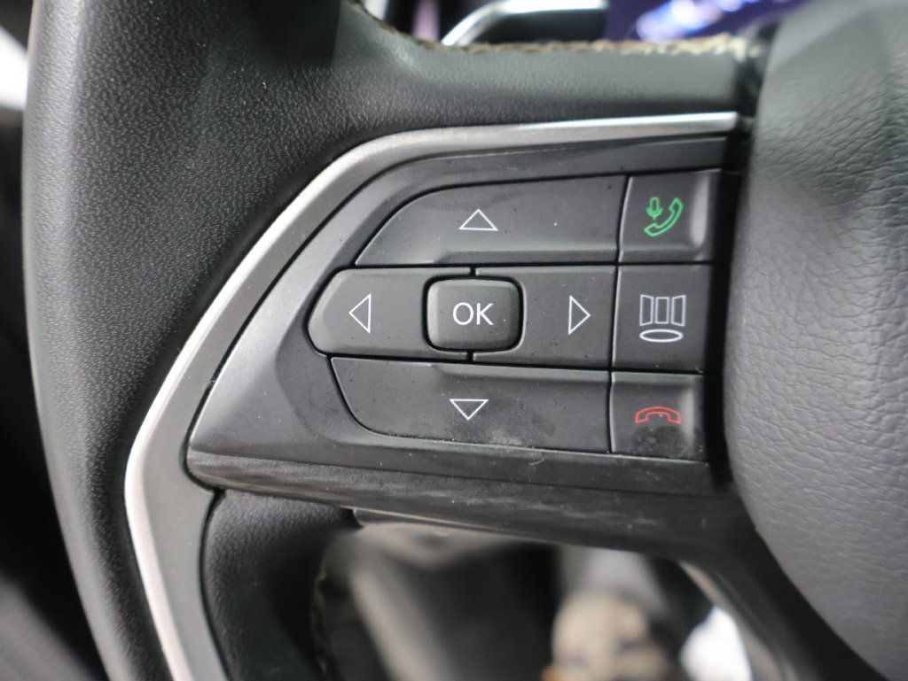 Used 2024 Jeep Grand Cherokee L Altitude AWD/4WD image 32